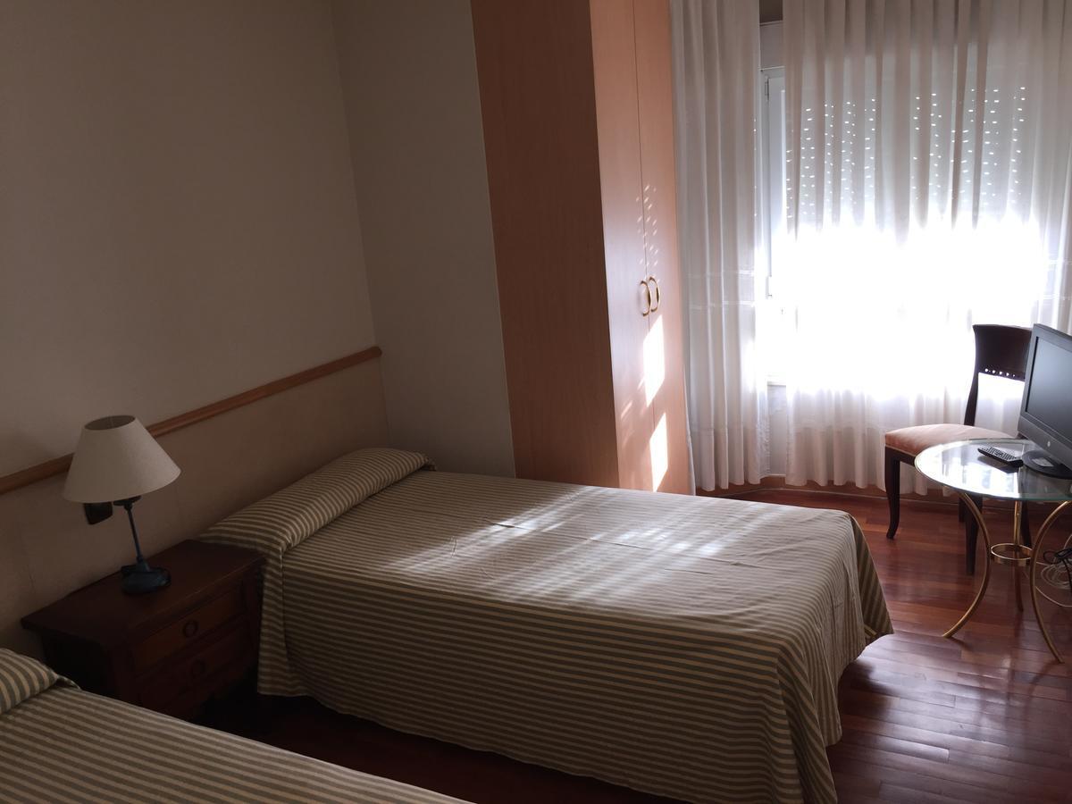 Hotel Los Angeles La Bañeza Extérieur photo