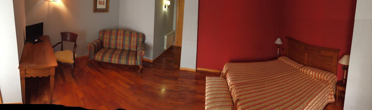Hotel Los Angeles La Bañeza Extérieur photo