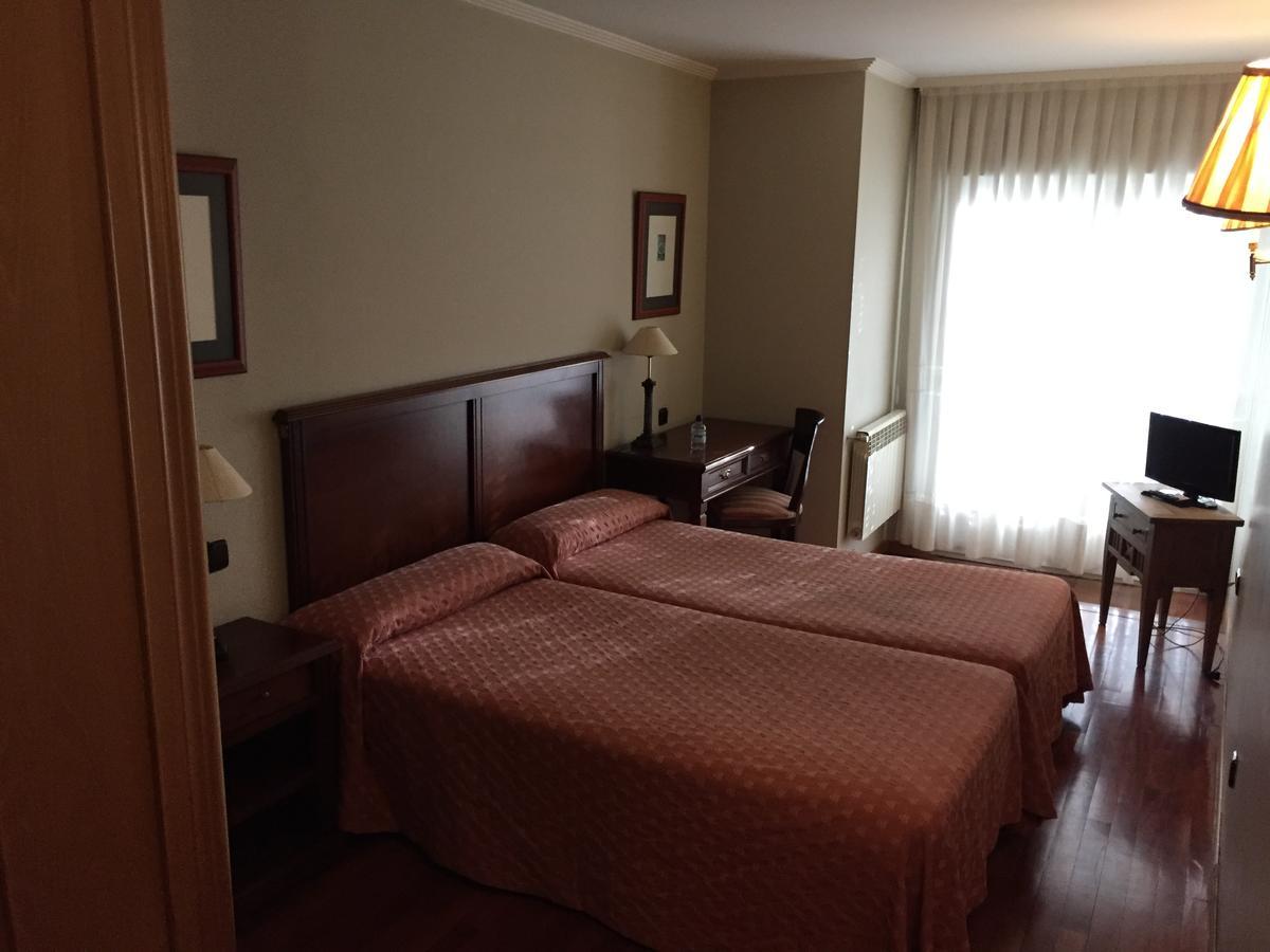 Hotel Los Angeles La Bañeza Extérieur photo